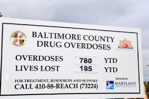 Olszewski Announces Baltimore County Overdose Awareness Signs