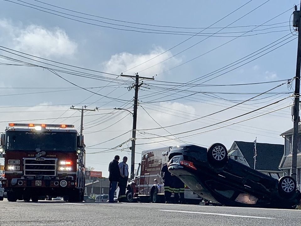 Rollover Accident Reported in Dundalk