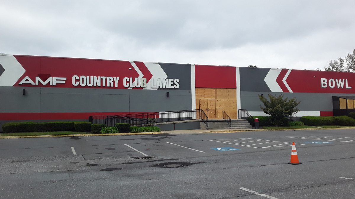 Country Club Bowling Lanes Has Closed