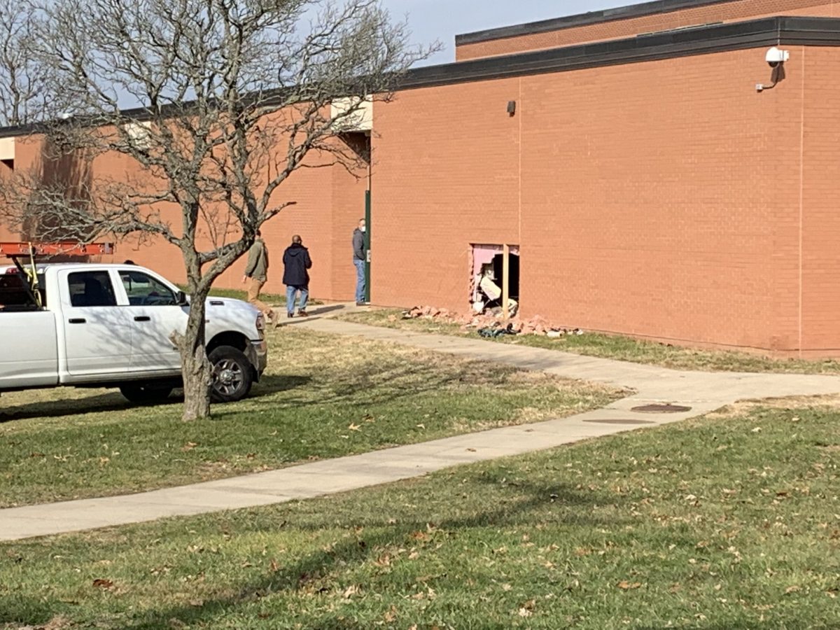 Car Crashes into Pine Grove Middle and Injures Student